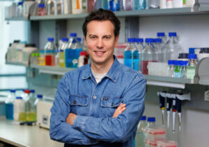 Dr. Nicolas Rivron headshot in laboratory